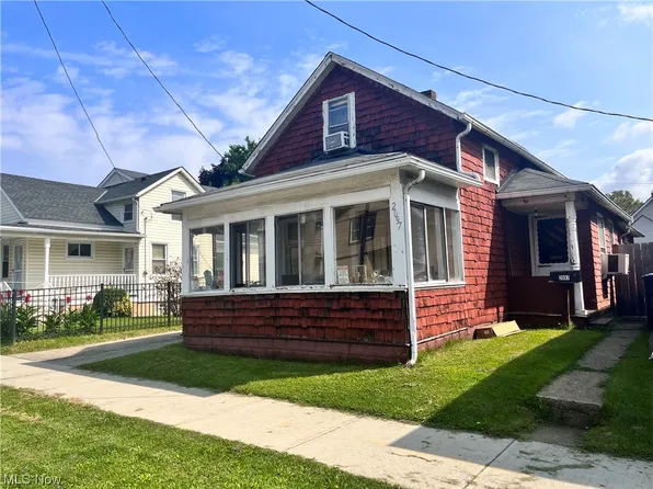 2097 Fulton Rd, Cleveland, OH 44113