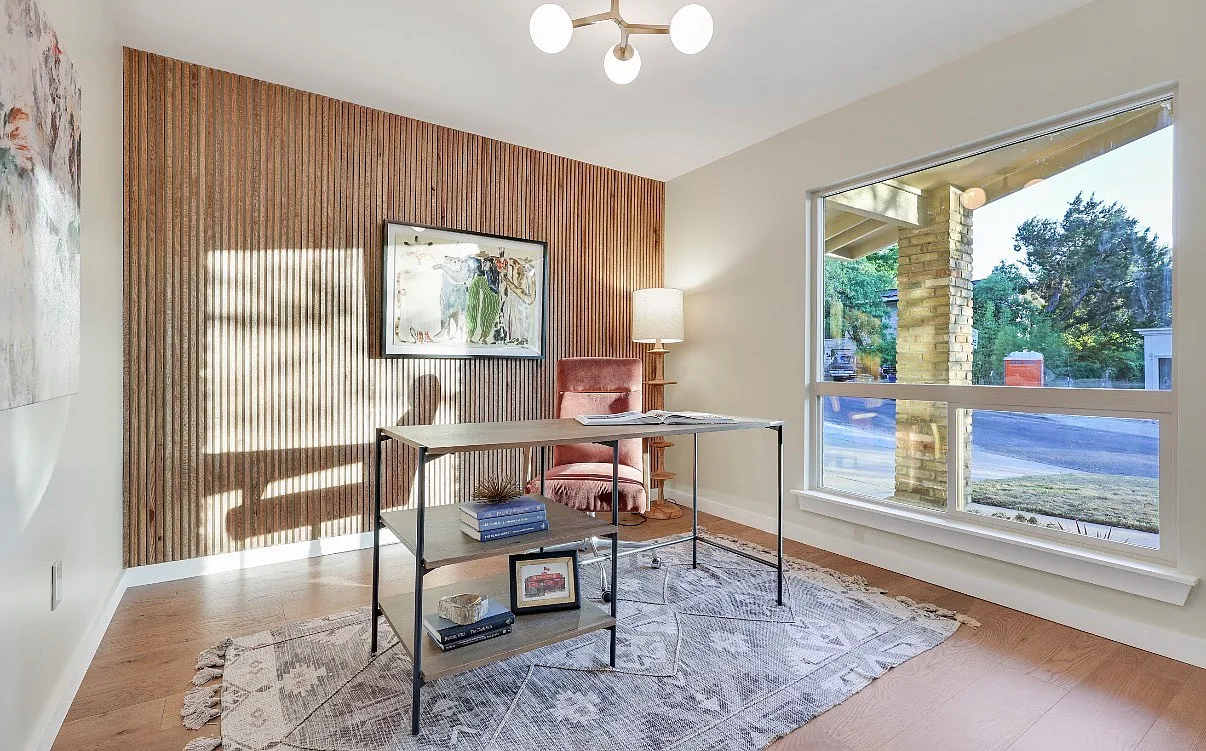 2504 Deerfoot Trl — Photo 3