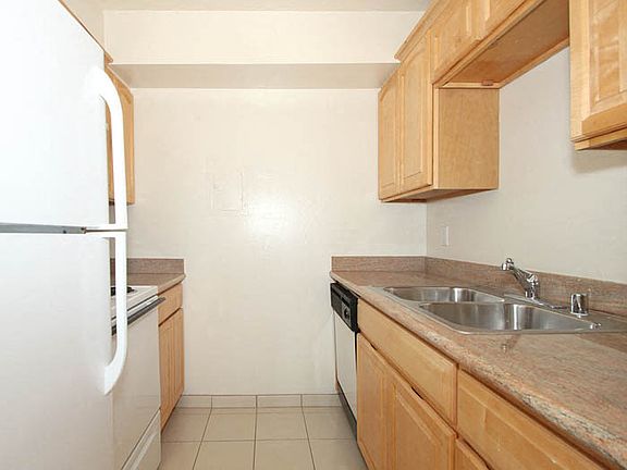 3rd image of 408 Grant Ave APT 211