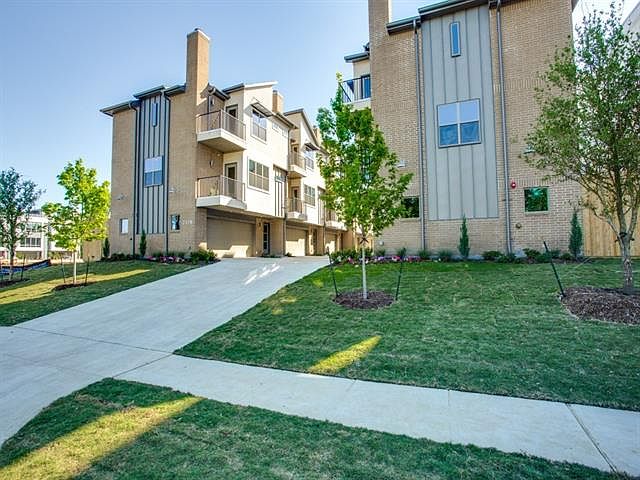 1st image of 2119 Bennett Ave Unit 3