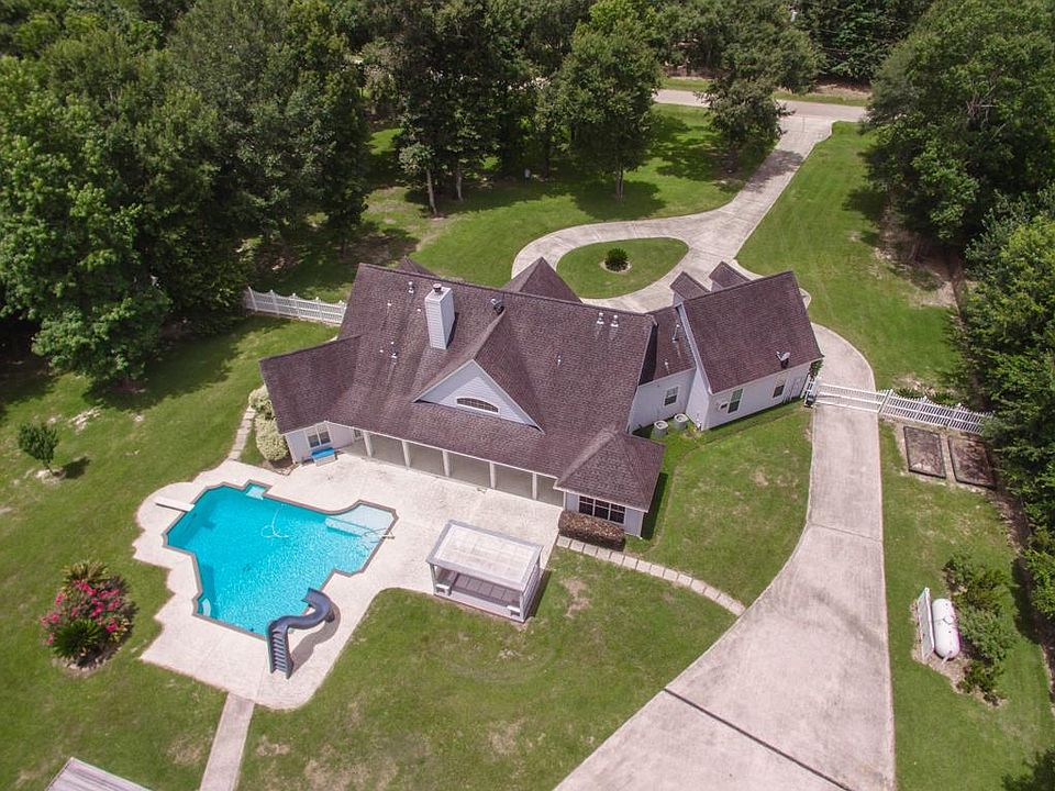 1st image of 17119 Mustang Ln