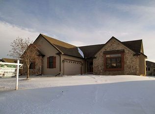 229 Kettle Ridge Cir, Glenbeulah, WI 53023