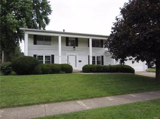 1411 Ridgecrest Ct, Fairborn, OH 45324