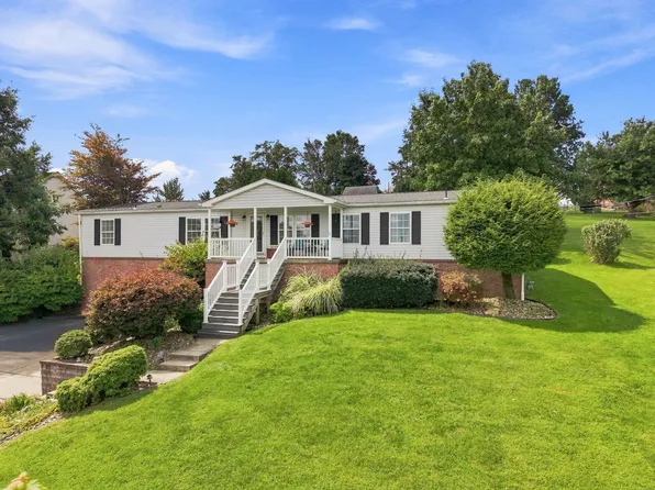 1251 McEwen Ave, Canonsburg, PA 15317