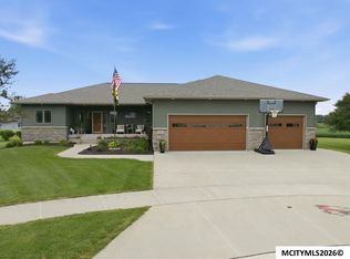 2937 Morning Star Ct, Mason City, IA 50401