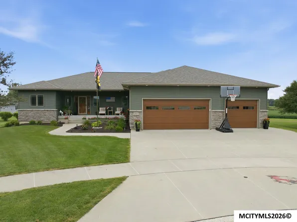 2937 Morning Star Ct, Mason City, IA 50401