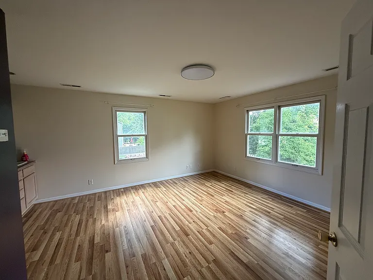 417 Bristol Way — Photo 6