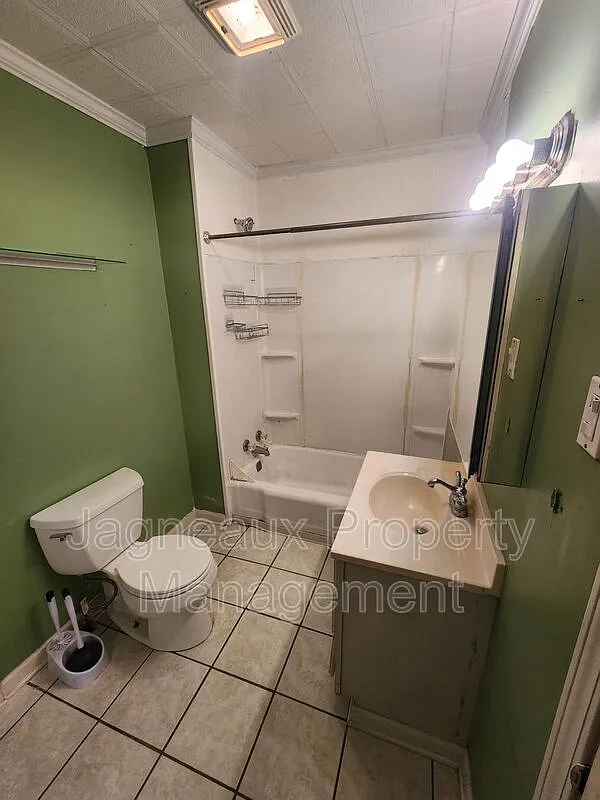 2 bed, 1.0 bath, $850 — Photo 3