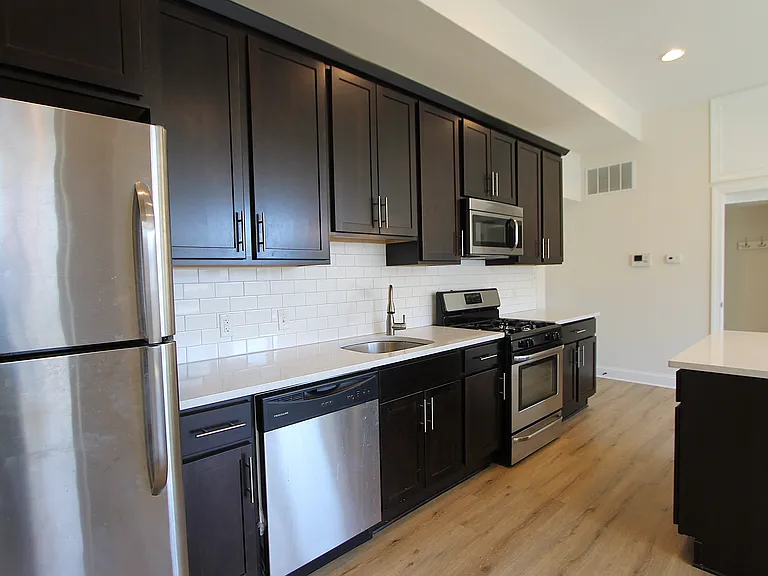 The Greenview — Photo 8