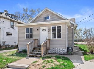 413 W Milwaukee St, Watertown, WI 53094
