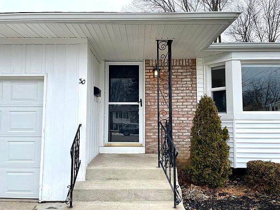 3rd image of 30 Ronald Dr