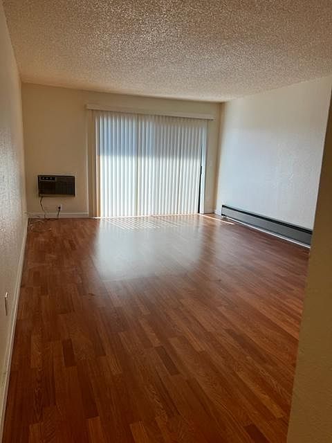 1st image of 2031 Market Ave Floor 3