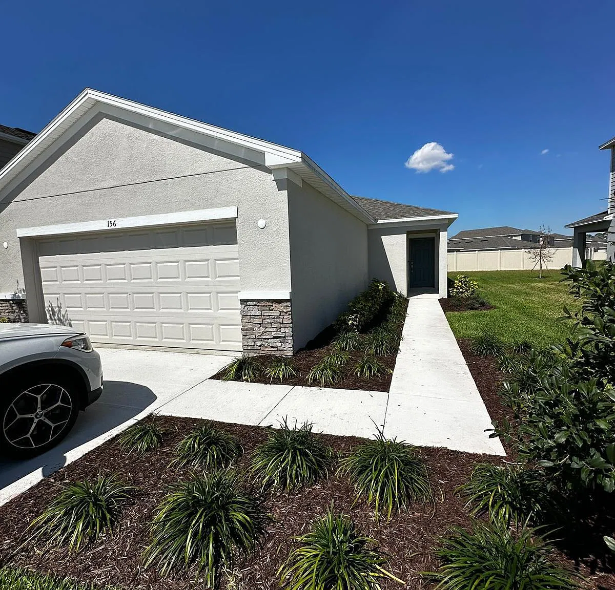 3 bed, $2,000 — Photo 2