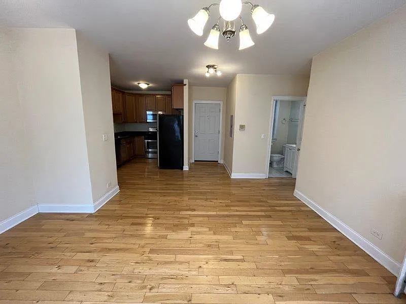 2 bed, 700 sqft, $1,650 — Photo 3