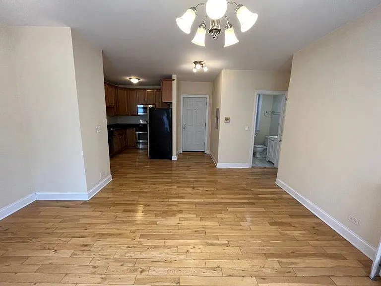 4542 W George St #2 — Photo 3