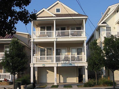 1st image of 840 2nd St #2