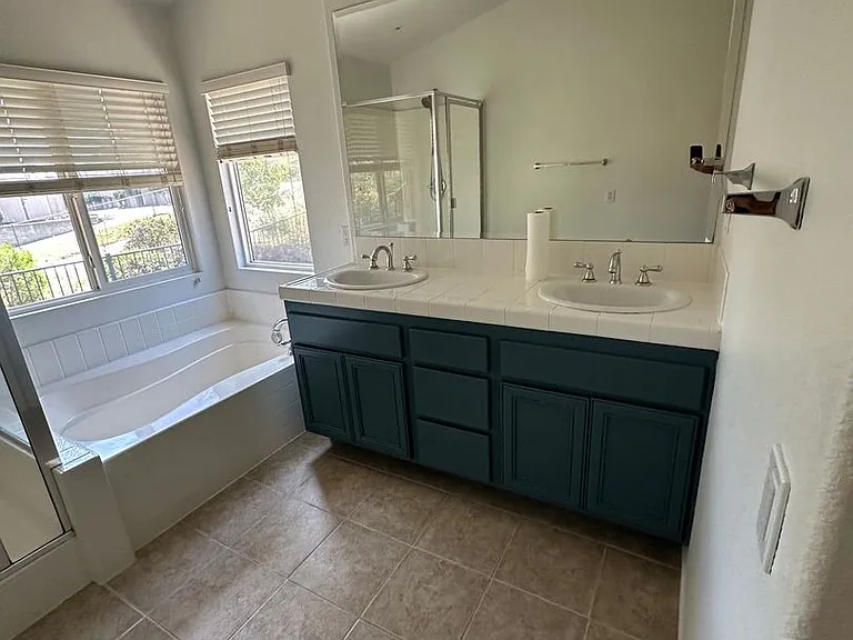 820 Silver Dr — Photo 47