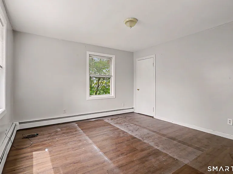 143 Highland Ave — Photo 14