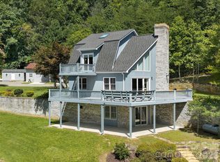 225 Long Branch Rd, Swannanoa, NC 28778