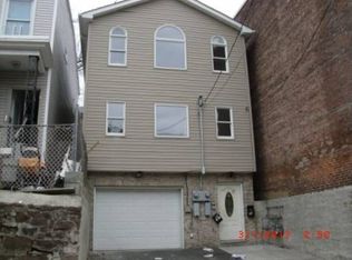 77 4th St, Passaic, NJ 07055