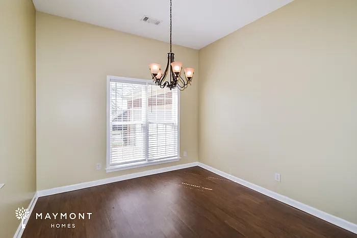 604 Castle Brook Dr — Photo 5