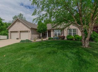 2744 Lauren Lake Dr, Shiloh, IL 62221