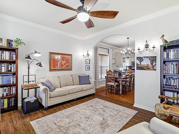 4th image of 112 Arbor Cove Cir