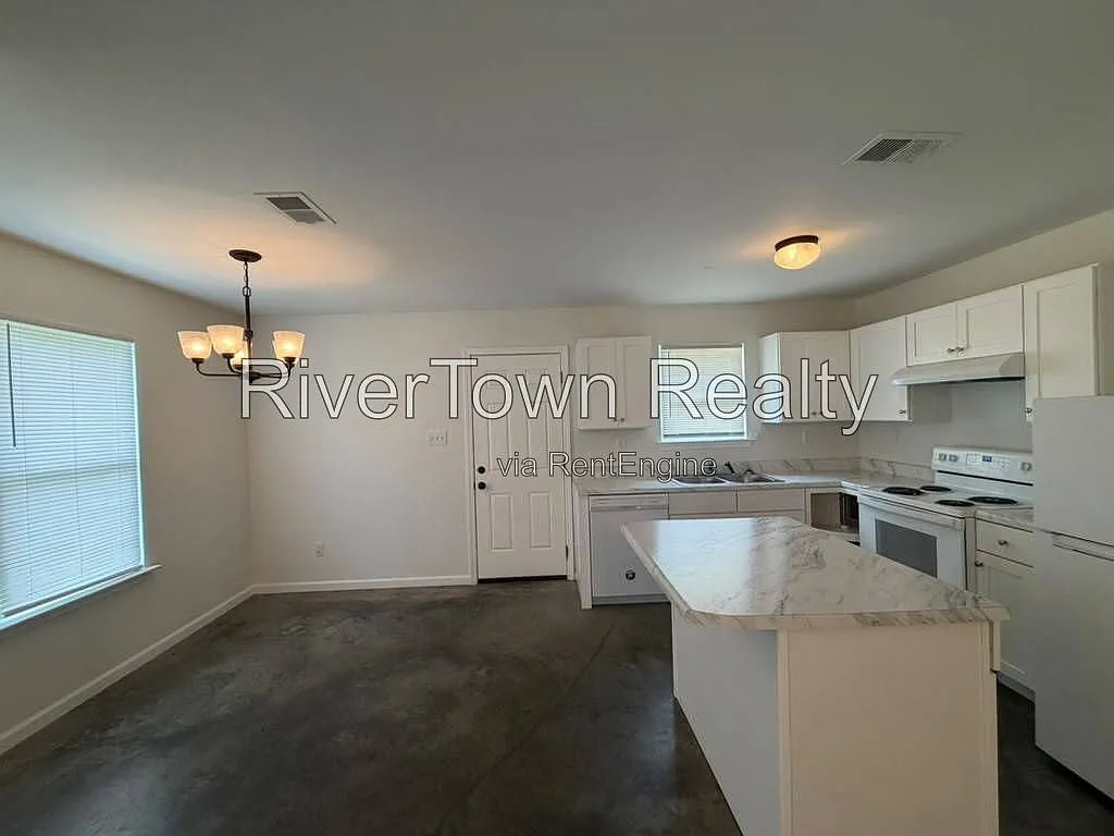 4 bed, 2.0 bath, 1298 sqft, $1,250 — Photo 4