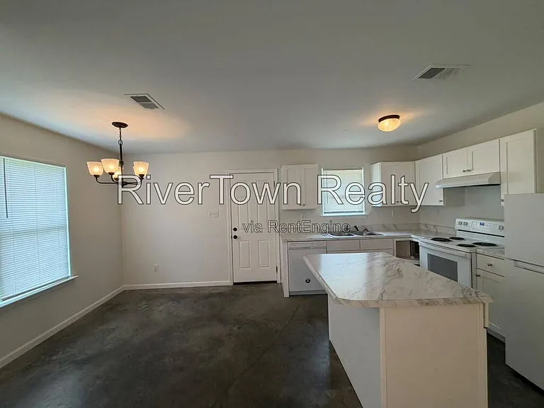3854 Ajanders Dr — Photo 4
