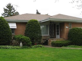 7613 N Neva Ave, Niles, IL 60714