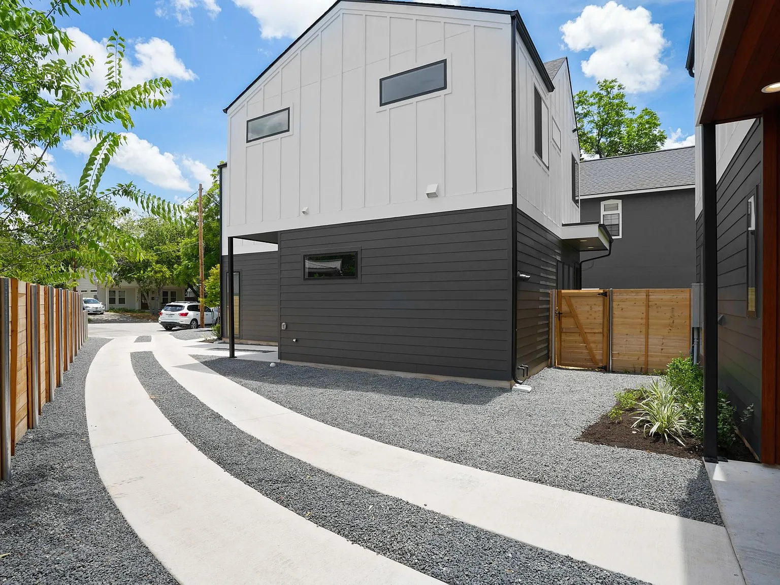 3 bed, 2.5 bath, 1507 sqft, $5,000 — Photo 3