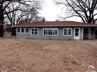 1540 NW Daisy Dr, Topeka, KS 66618