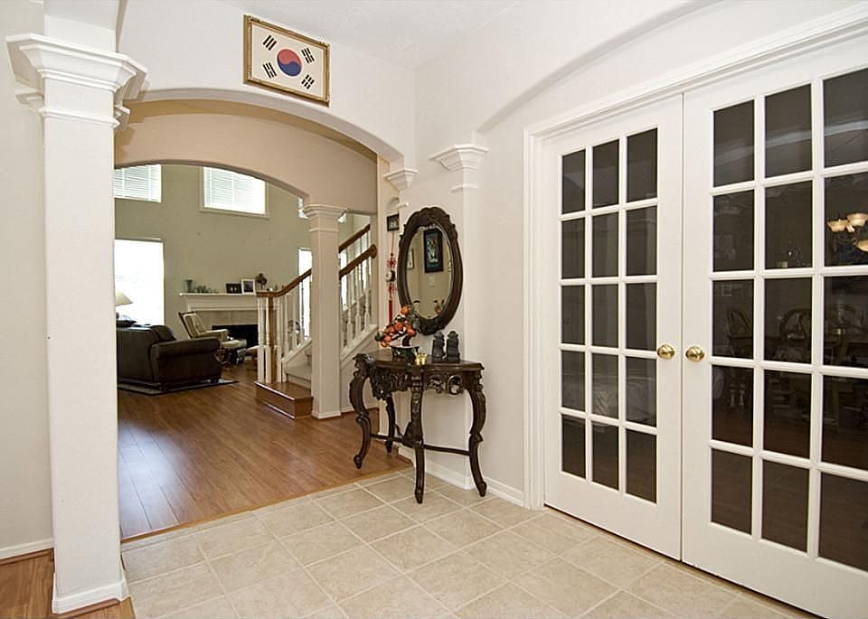 2nd image of 10707 Wolsley Ct