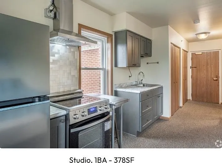 Studio, 1.0 bath, 500 sqft, $895 — Photo 3