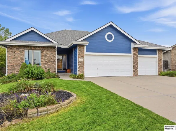 14650 Hartman Ave, Omaha, NE 68116