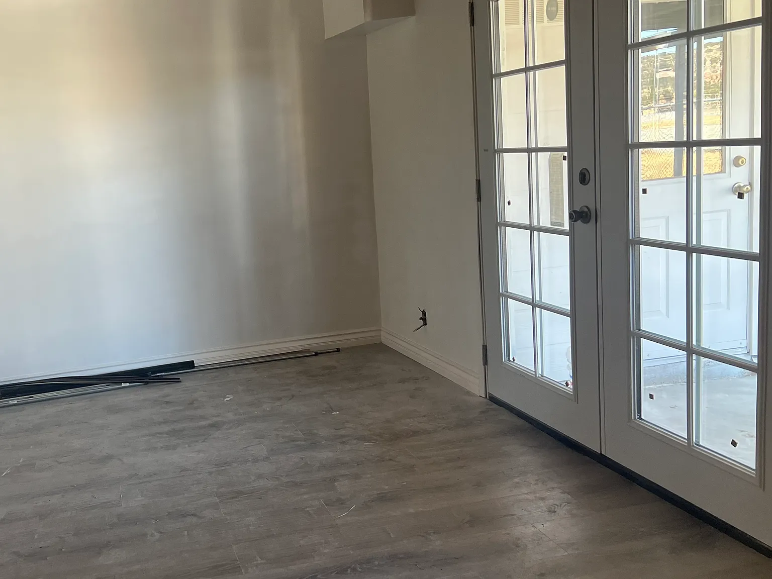 215 W Fairway Blvd — Photo 3