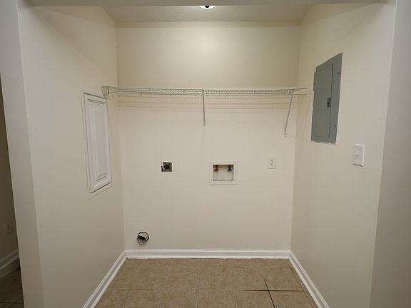 4th image of 1728 Eli Pl #B