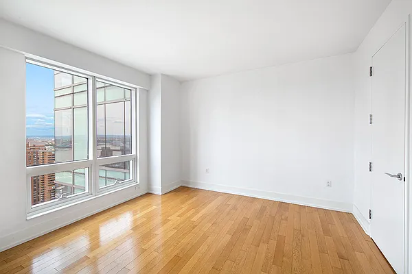 Sold by City Connections Realty | media 7