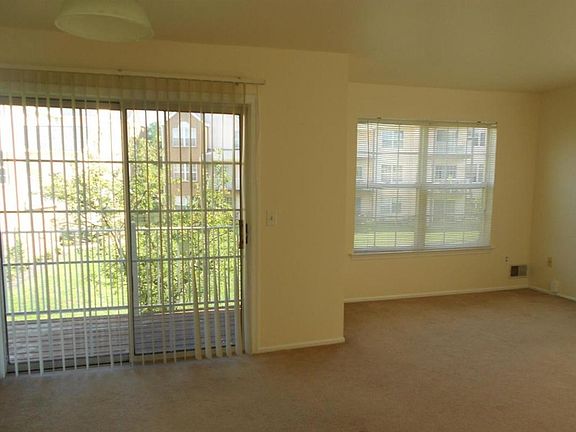 2nd image of 617 Hampshire Dr