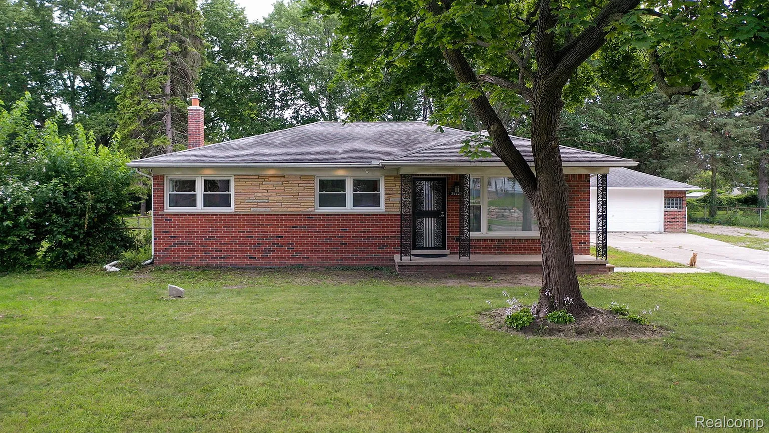 28226 Revere Ave photo 1