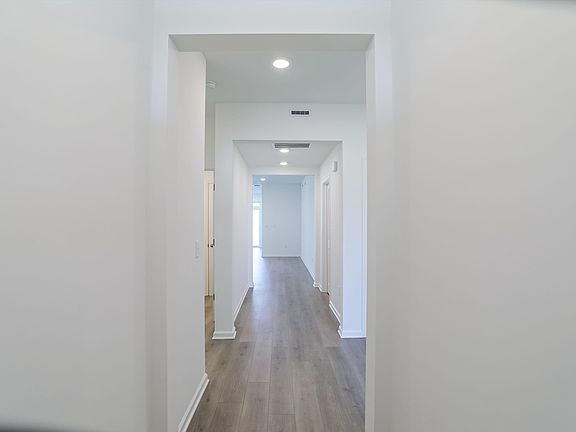 5th image of 18332 Depoe Ln
