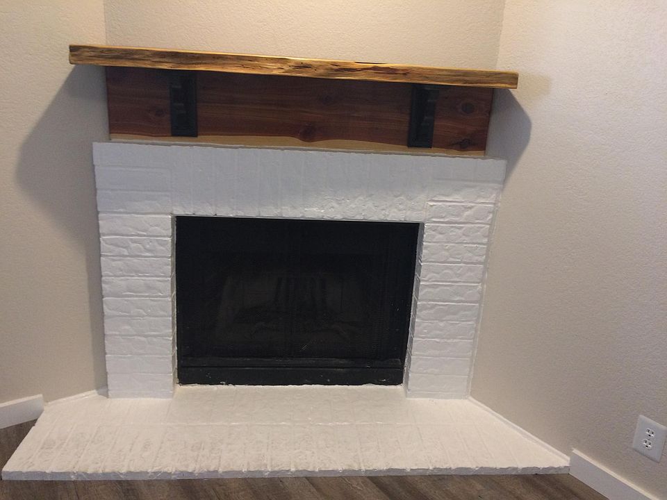 Fireplace with mantle