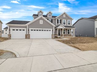 2454 Glendale St, Chesterton, IN 46304