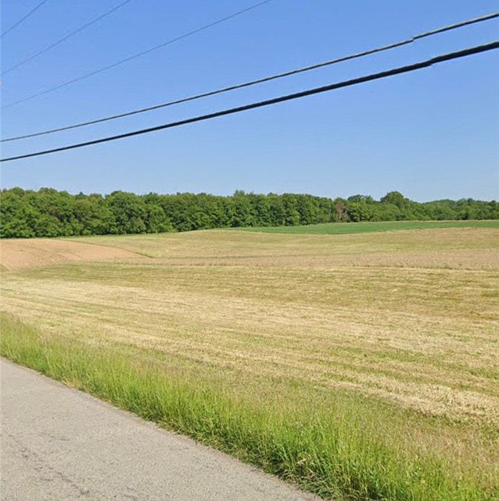 2nd image of 160 Steele School Rd