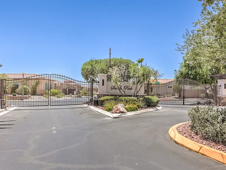 7166 Frontier Hills Ave — Photo 43