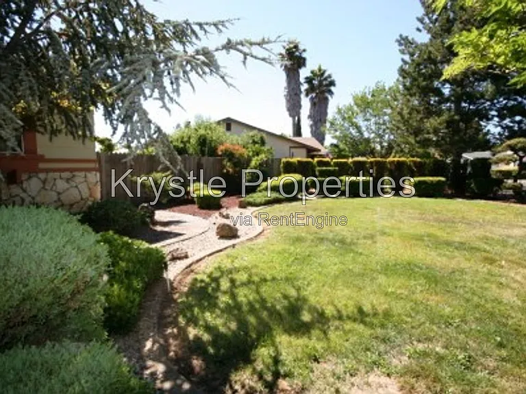 1345 Corcoran Ave — Photo 10