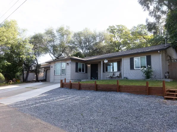 214 Alta Dr, Auburn, CA 95603