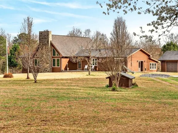 1166 Coan Dr, Locust Grove, GA 30248