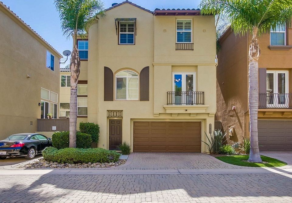 1st image of 2720 Villas Way