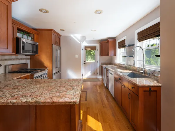 28 Scituate St, Arlington, MA 02476